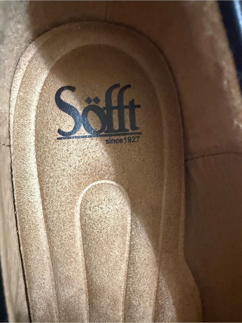 Sofft Black Rounded Toe Mid Block Heel Pumps - Picture 4 of 5
